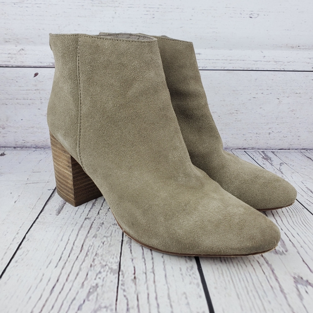Steve Madden Womens Taupe Ankle Boots